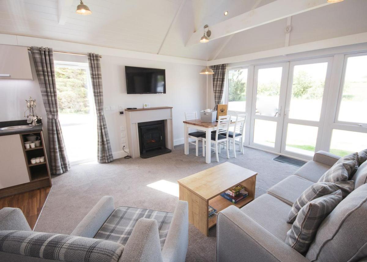 Westlands Country Park Hotel Annan Esterno foto