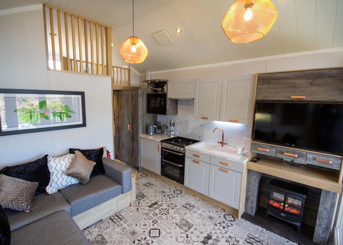 Westlands Country Park Hotel Annan Esterno foto