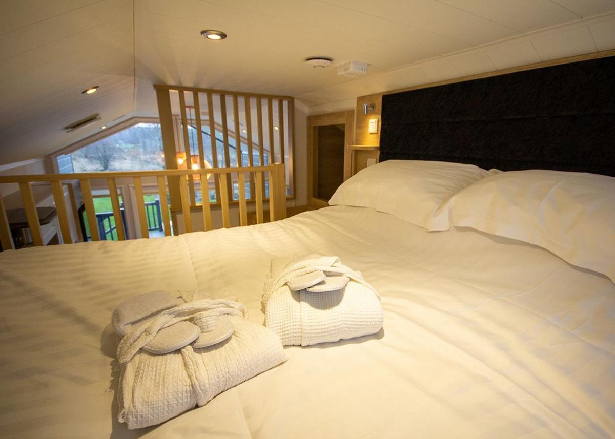 Westlands Country Park Hotel Annan Esterno foto