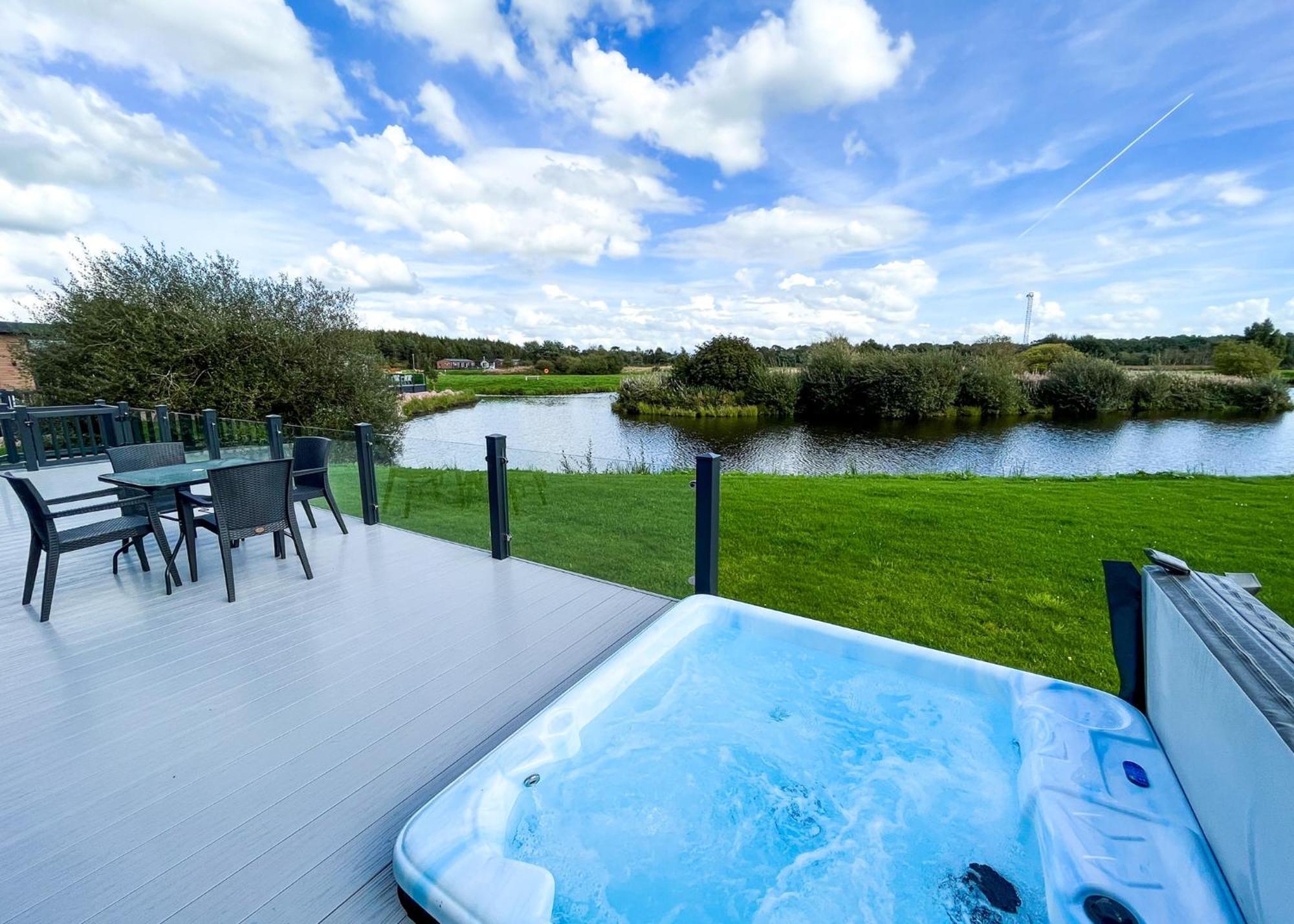 Westlands Country Park Hotel Annan Esterno foto