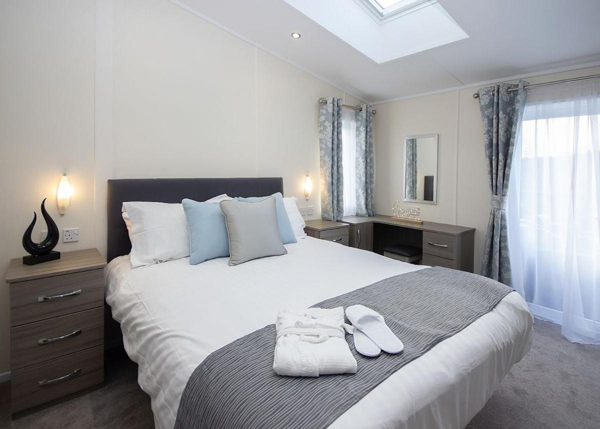 Westlands Country Park Hotel Annan Esterno foto