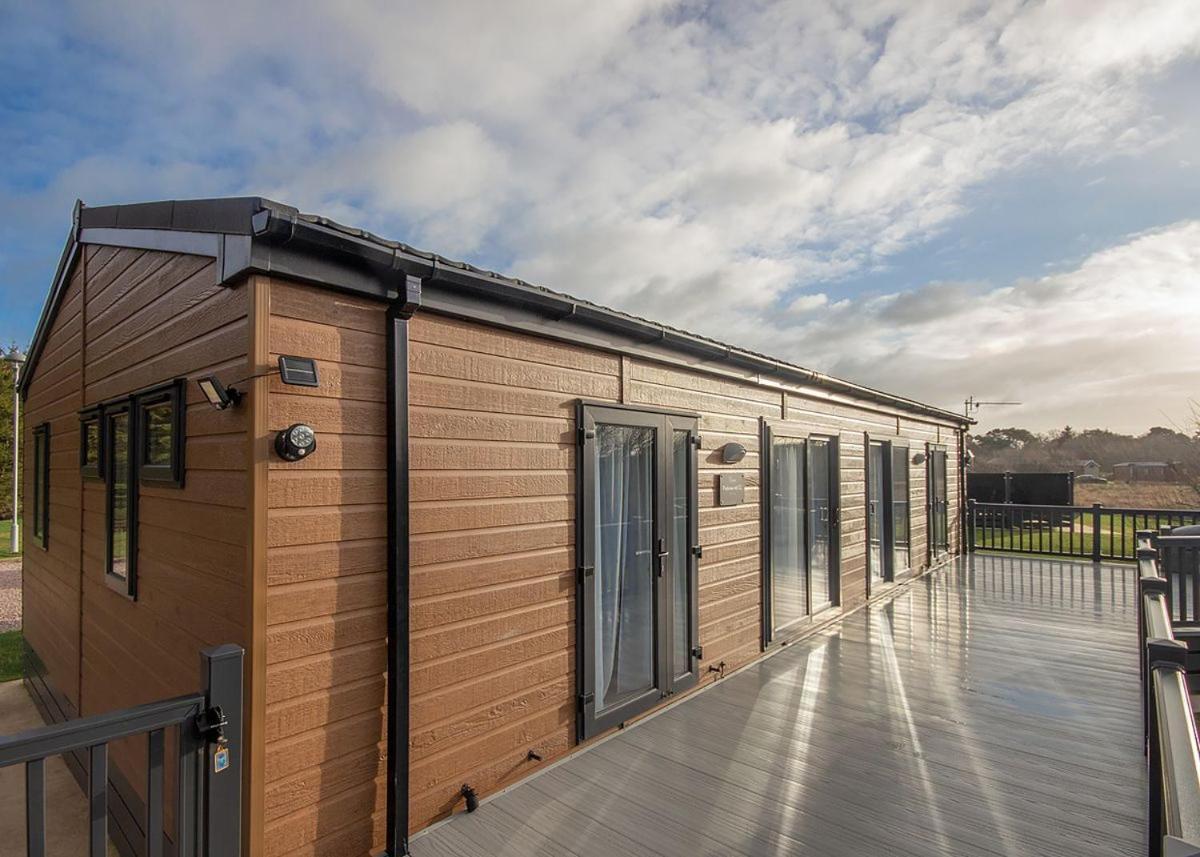 Westlands Country Park Hotel Annan Esterno foto
