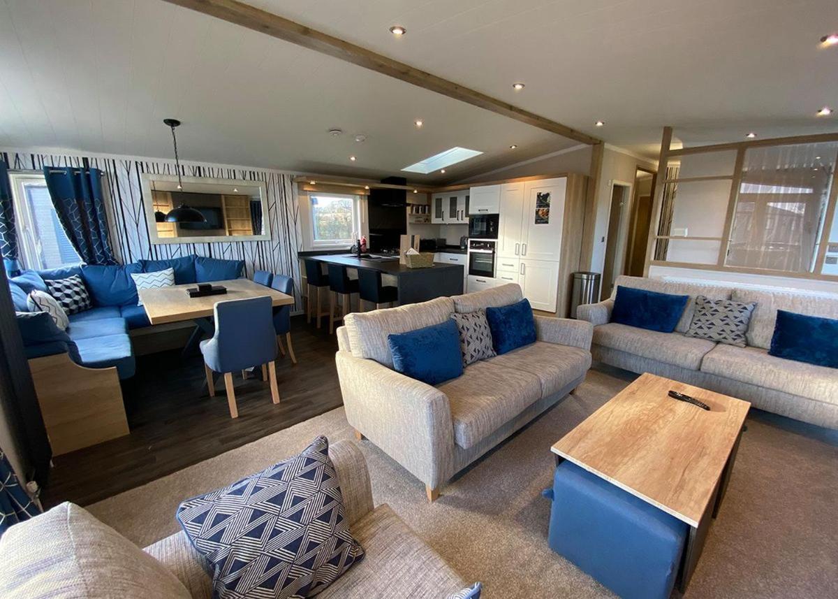 Westlands Country Park Hotel Annan Esterno foto