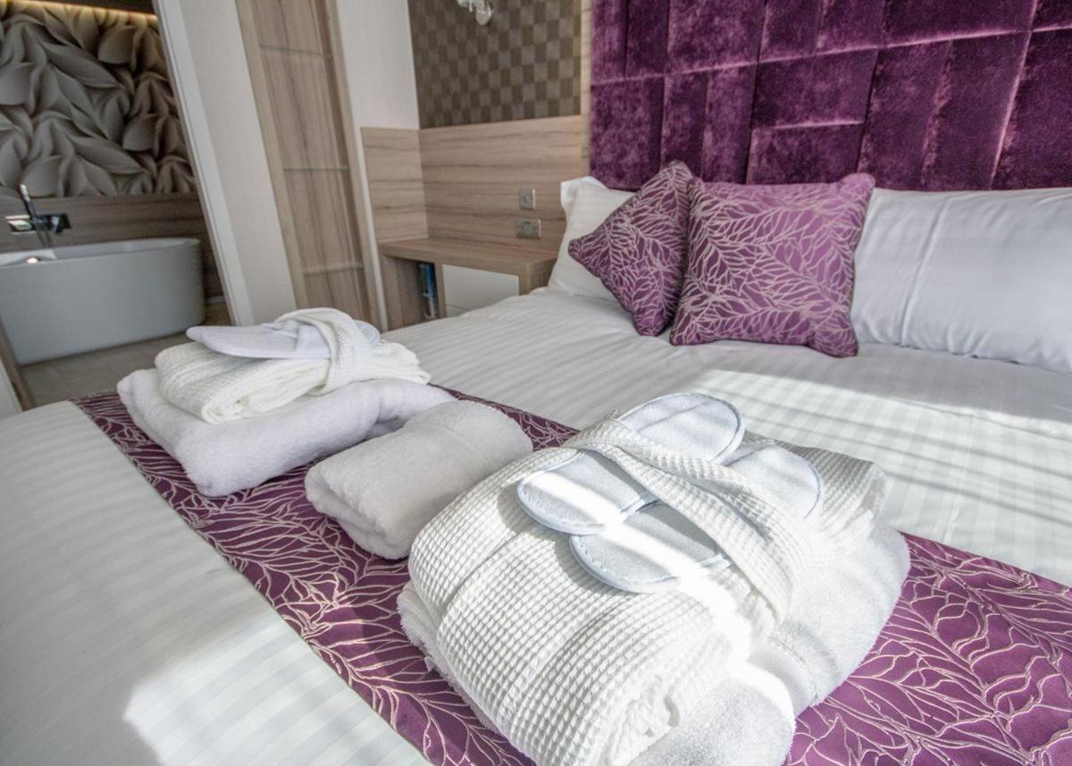 Westlands Country Park Hotel Annan Esterno foto